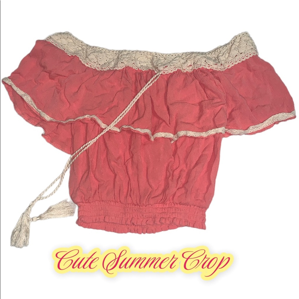 Pink breezy crop top perfect for the summer